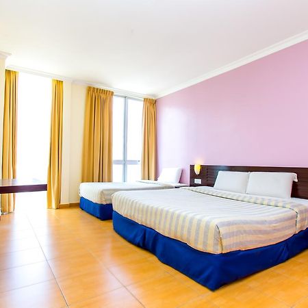 סקודאי Ample Hotel מראה חיצוני תמונה