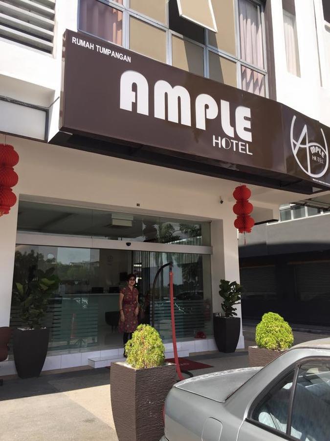 סקודאי Ample Hotel מראה חיצוני תמונה